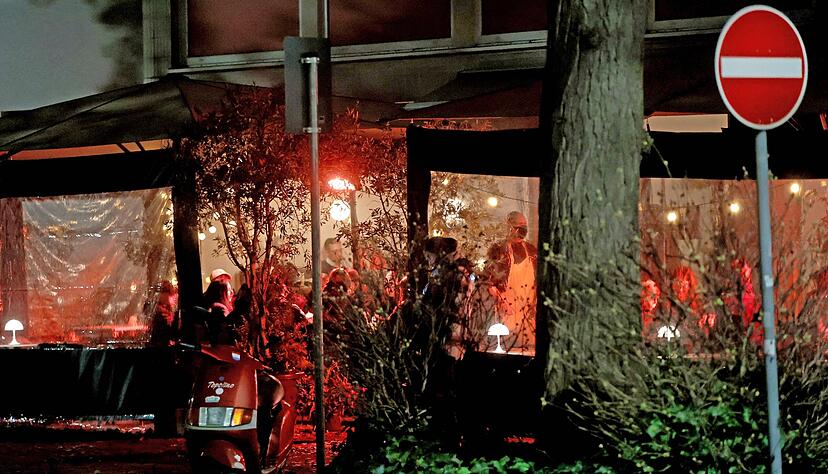 Bis Ende des Jahres sind weiterhin Zelte, Pavillons oder Windschutzscheiben sowie bis Mai W&auml;rmequellen im Au&szlig;enbereich von Gastst&auml;tten zugelassen.
Foto: Archiv/Seidel