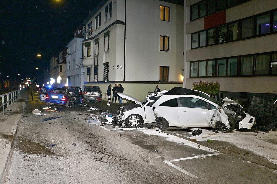 Das Opel Cabrio soll von zwei 16-J&auml;hrigen gefahren und zuvor gestohlen worden sein.