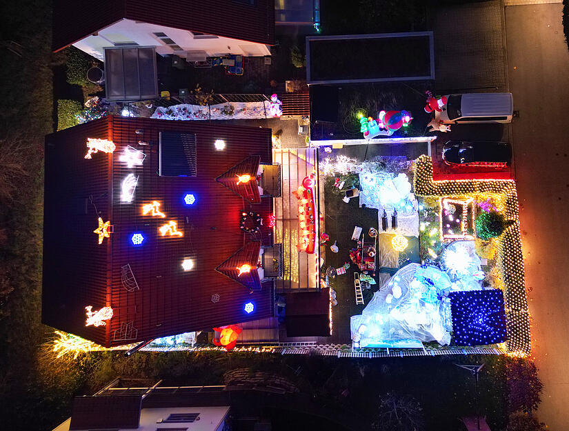 Das Weihnachtshaus in Erdmannhausen (Kreis Ludwigsburg) ist bereits seit Ende November für Besucher geöffnet.