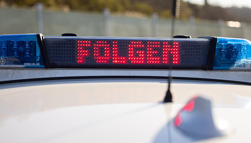Nach einer gescheiterten Kontrolle fl&uuml;chtete ein Mazda-Fahrer mit hoher Geschwindigkeit auf der A6 (Symbolbild).