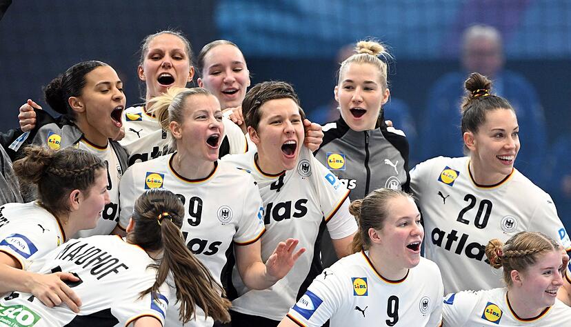 Der Medaillen-Traum lebt: Das DHB-Team steht im Viertelfinale. Der Medaillen-Traum lebt: Das DHB-Team steht im Viertelfinale.