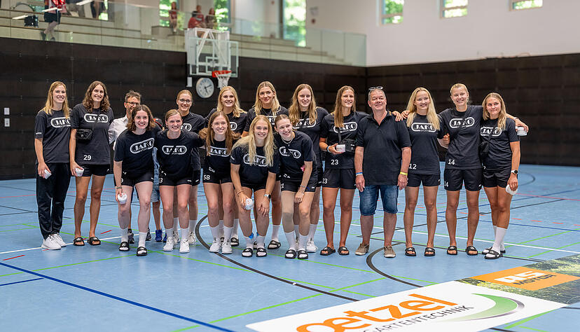 Gruppenfoto ohne Pokal: Nach dem verlorenen Spiel um Platz 3 blieb der Sport-Union Neckarsulm nur der undankbare vierte Platz.