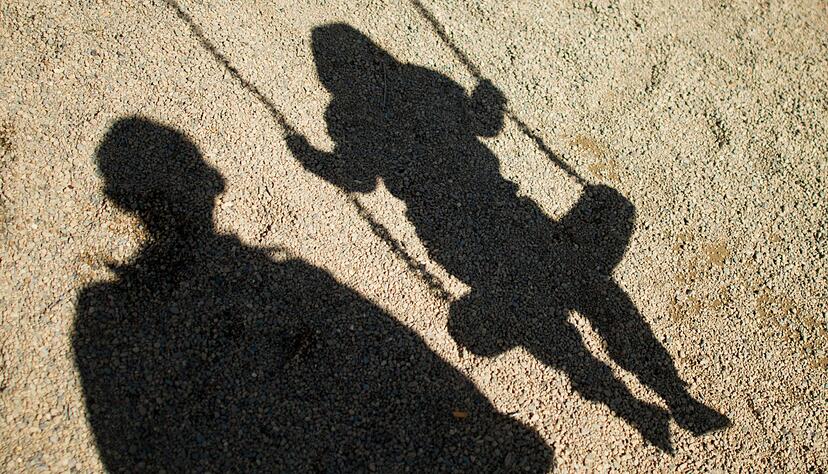 Seit Jahren gibt es Bem&uuml;hungen, Kriminellen, die sogenannte Scheinvaterschaften gegen Geld vermitteln, das Handwerk zu legen. (Symbolbild)