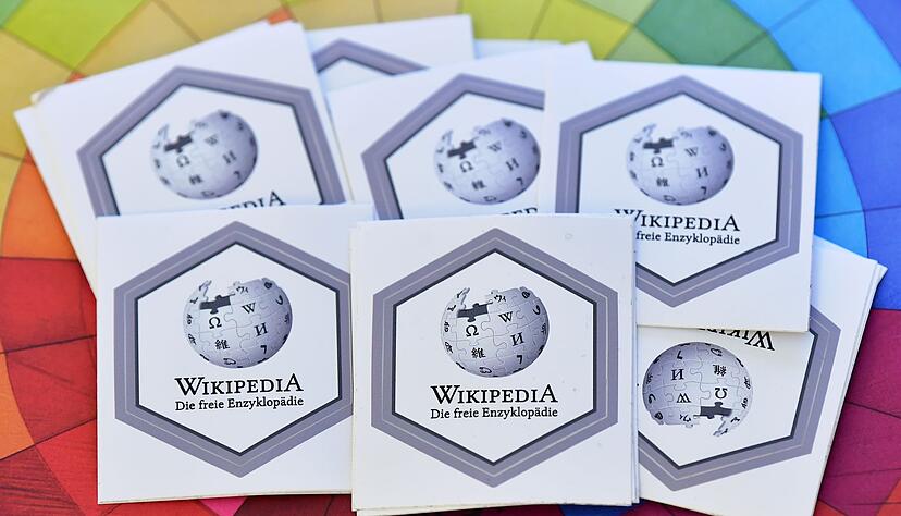 Weltweit sind rund 250 000 Freiwillige an dem Wikipedia-Projekt beteiligt. (Archivbild)