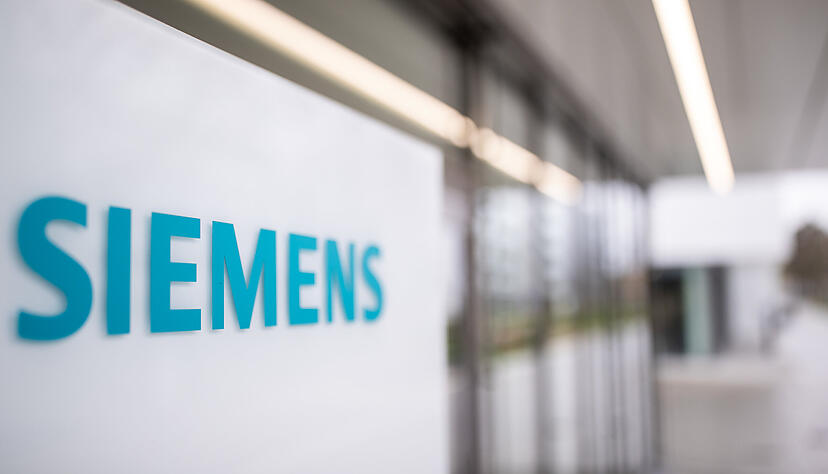 Das Schriftzug-Logo des deutschen Industriekonzerns Siemens.