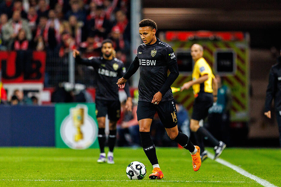 Luca Jaquez: Völlig frei, guter Laufweg, astreiner Kopfball zur Führung. Auch in der Defensive stark. Löste manch Situation gut. Note: 2 Luca Jaquez: Völlig frei, guter Laufweg, astreiner Kopfball zur Führung. Auch in der Defensive stark. Löste manch Situation gut. Note: 2