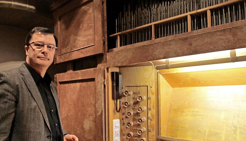 Pfarrer Georg Schirkonyer ist zuversichtlich, dass die Grundsanierung im Januar beginnen kann. Zu Ostern soll das Instrument dann wieder erklingen. Pfarrer Georg Schirkonyer ist zuversichtlich, dass die Grundsanierung im Januar beginnen kann. Zu Ostern soll das Instrument dann wieder erklingen.