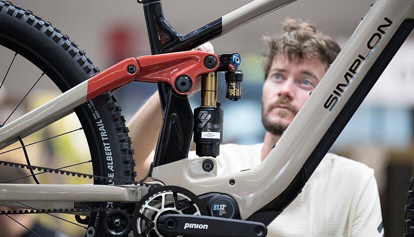 E-Bikes stehen im Zentrum der Messe Eurobike.