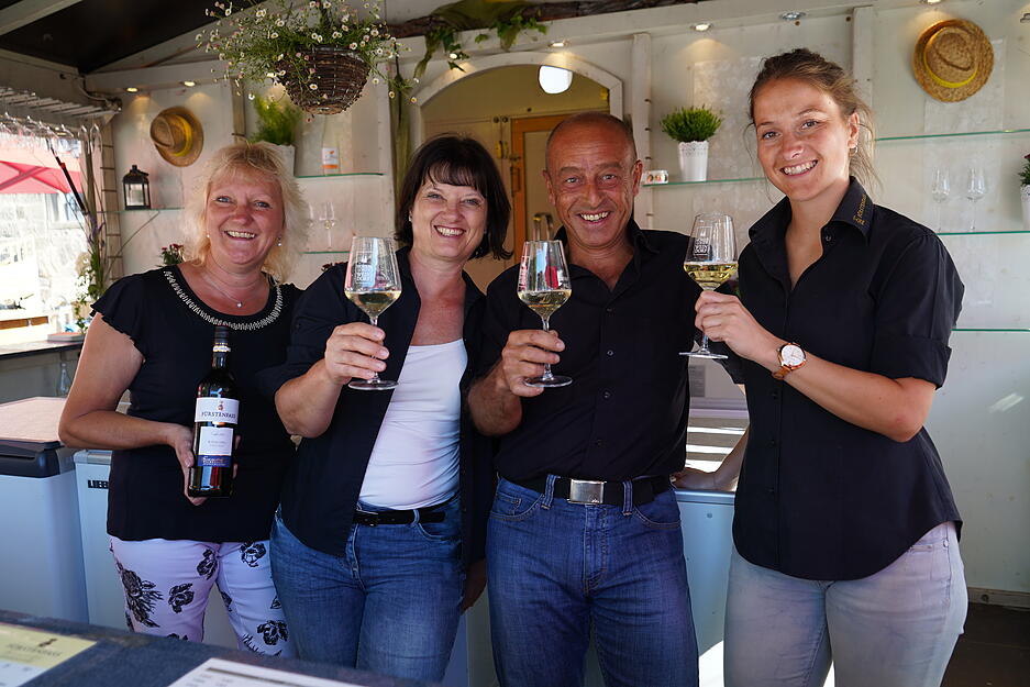 Er&ouml;ffnung Weindorf in &Ouml;hringen