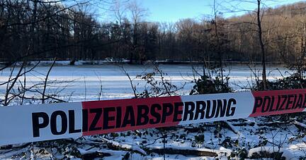 Polizei sperrt Annasee für Eisläufer Polizei sperrt Annasee für Eisläufer