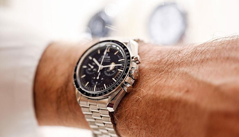 Gerade bei Männern sind Uhren nachgefragt. (Archivbild) Gerade bei Männern sind Uhren nachgefragt. (Archivbild)