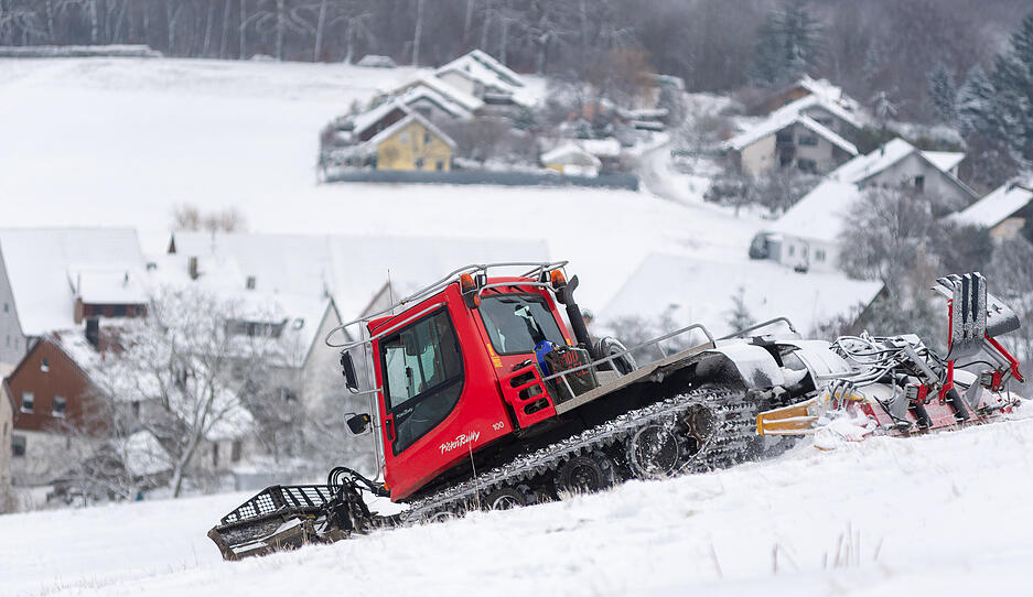 Winterliche Freizeitangebote erfreuen sich bei Schnee gro&szlig;er Beliebtheit.