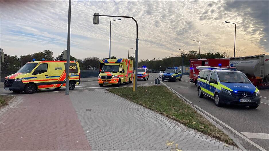 Schwerer Unfall an der Otto-Konz-Br&uuml;cke in Heilbronn