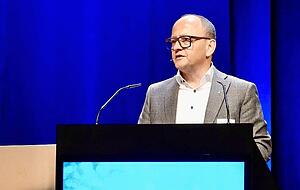 Hans-J&ouml;rg Vollert spricht sich f&uuml;r ein beherztes Vorgehen der Bundesregierung mit einer Agenda 2030 aus.
Fotos: Gleichauf