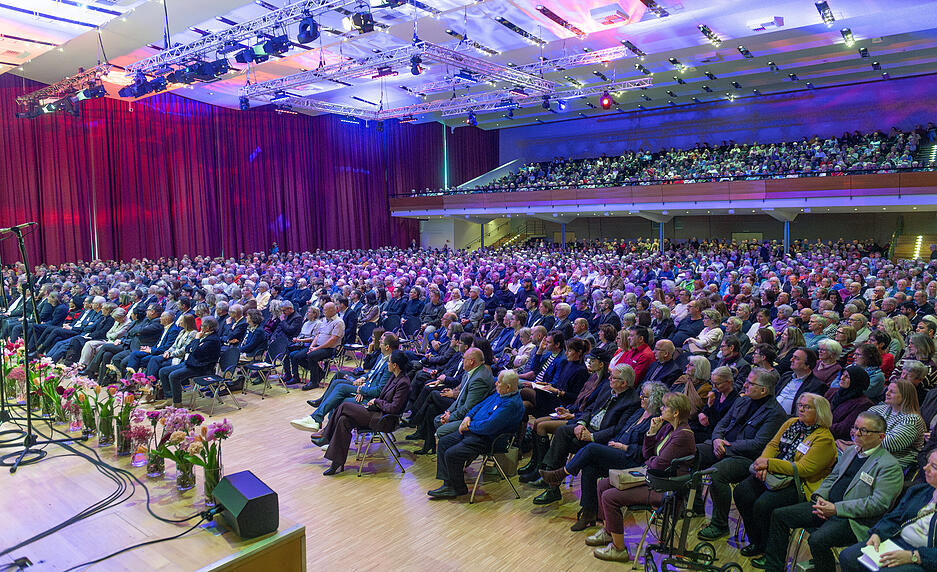Rund 2000 Besucher sind zum Neujahrsempfang in die Harmonie gekommen. Rund 2000 Besucher sind zum Neujahrsempfang in die Harmonie gekommen.