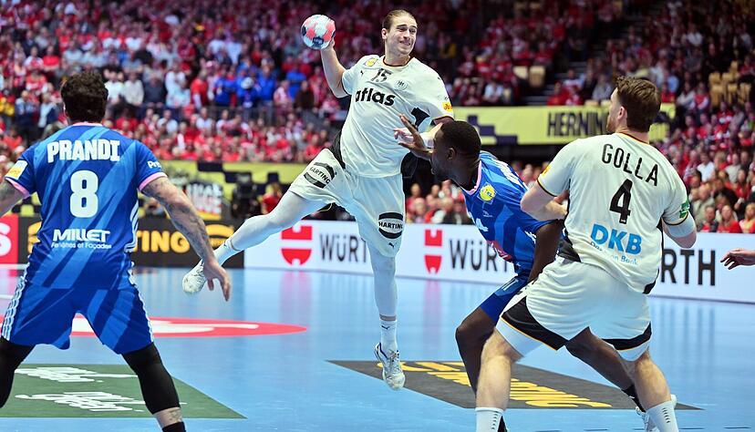 Ging mit seinen Toren und einer ausgezeichneten Leistung voran: Juri Knorr (am Ball) erzielte beim 38:34 gegen Frankreich zehn Treffer.