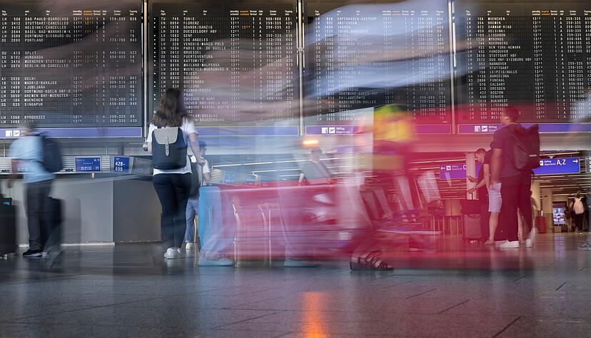 Was, wenn am Flughafen die Panik kommt? Solche Sorgen beschäftigen Menschen mit Agoraphobie. Was, wenn am Flughafen die Panik kommt? Solche Sorgen beschäftigen Menschen mit Agoraphobie.