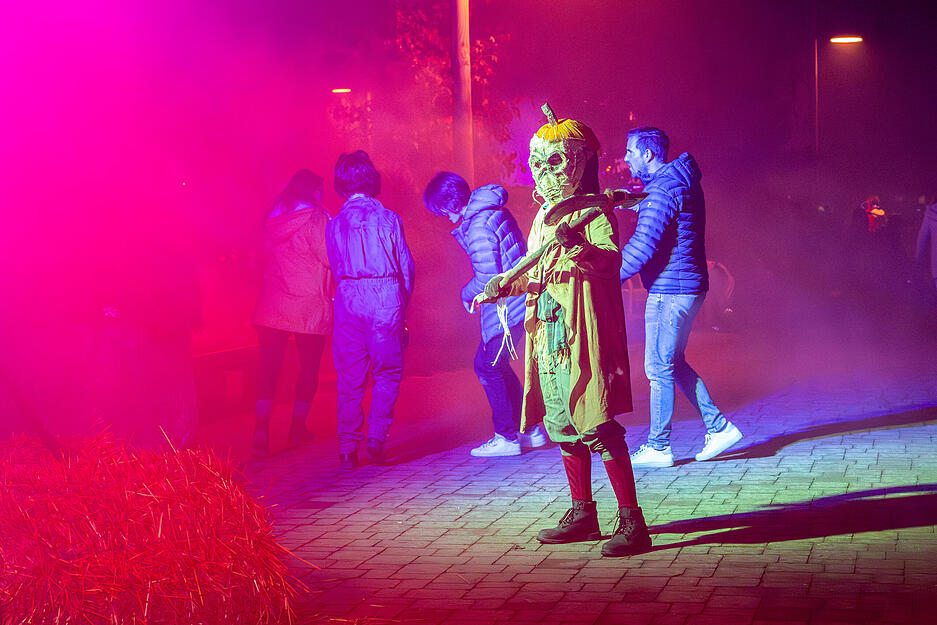 Bei den schaurigen Altweibernächten im Erlebnispark Tripsdrill bekommen selbst hartgesottene Halloween-Fans das Fürchten.
