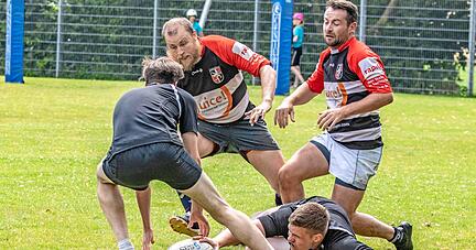 Beim Siebener-Rugby kommt es in erster Linie auf Tempo, Durchsetzungsverm&ouml;gen und Passgenauigkeit an.
Foto: Helmut Melchert