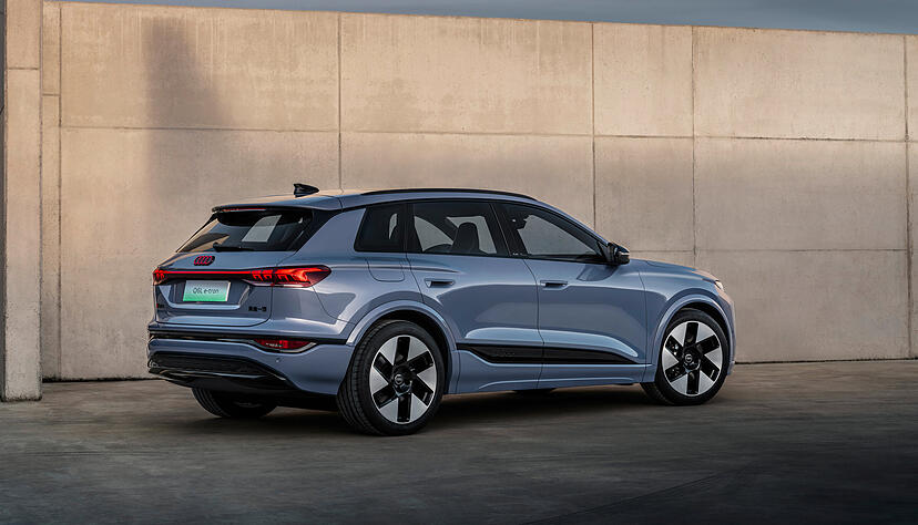 Audi zeigt bei der Automesse in Peking derzeit die Langversion des Elektro-SUV Q6. Ab Ende des Jahres wird der Wagen in einem neuen Werk in China produziert.