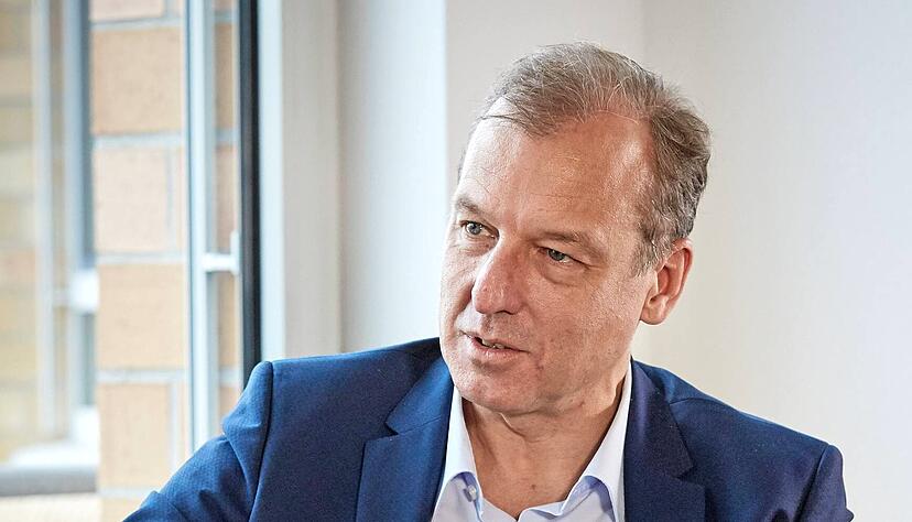 "Wir führen das Projekt aktuell in die Umsetzung. Es werden Entscheidungen getroffen": Für Transnet Geschäftsführer Werner Götz ist klar: Die Kupferzeller Riesenbatterie wird gebaut. Im HZ-Gespräch gesteht er jedoch auch Fehlurteile ein. Foto: privat "Wir führen das Projekt aktuell in die Umsetzung. Es werden Entscheidungen getroffen": Für Transnet Geschäftsführer Werner Götz ist klar: Die Kupferzeller Riesenbatterie wird gebaut. Im HZ-Gespräch gesteht er jedoch auch Fehlurteile ein. Foto: privat