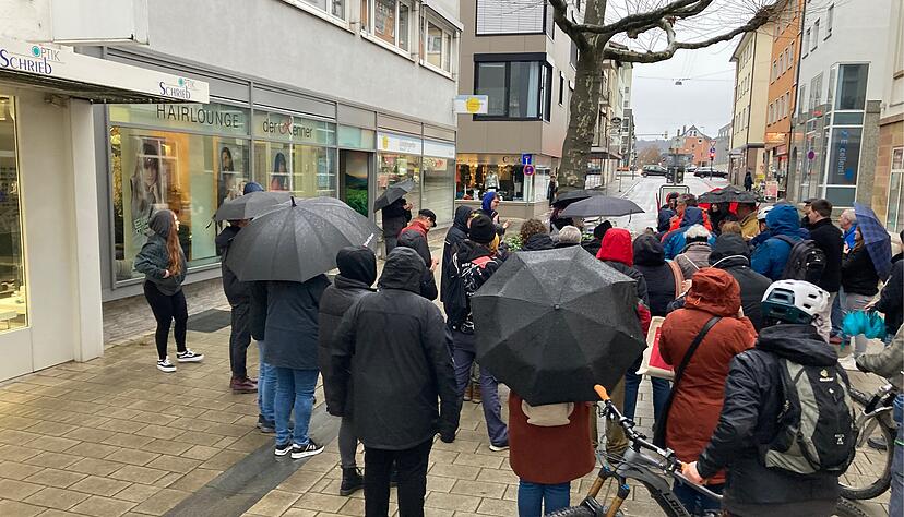 Protest gegen einen Vortrag in einem Heilbronner Teeladen. Protest gegen einen Vortrag in einem Heilbronner Teeladen.