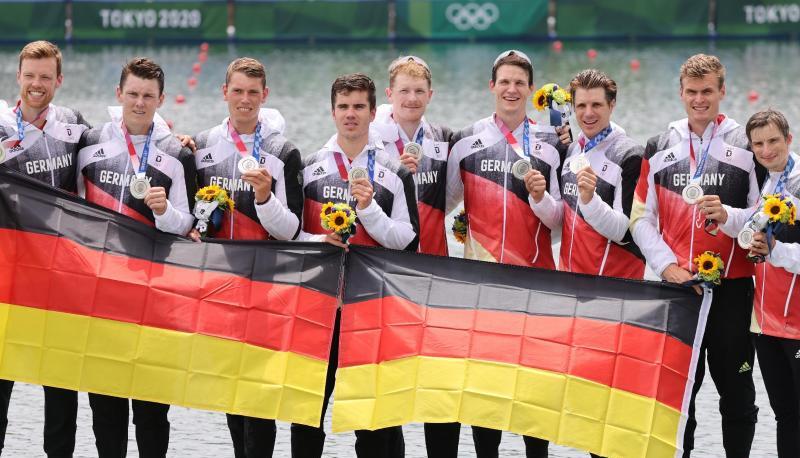 Der Deutschland-Achter hat in Tokio Olympia-Silber geholt. Der Deutschland-Achter hat in Tokio Olympia-Silber geholt.