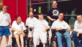 Für die Versehrtensportgruppe &ndash; hier die erste Boccia-Mannschaft &ndash; ist die Organisation des Turniers ein Kraftakt. Dennoch kommt der Spaß nicht zu kurz.Foto: privat