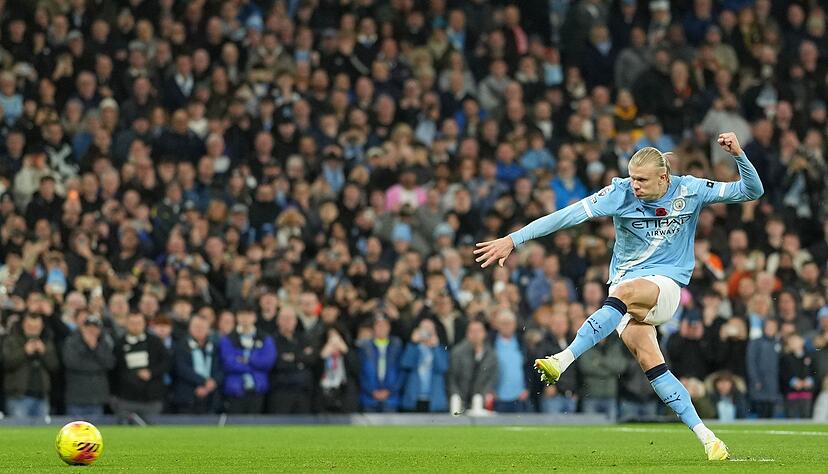 Erling Haaland vergab einen Strafstoß, erzielte aber die Führung für Manchester City. Erling Haaland vergab einen Strafstoß, erzielte aber die Führung für Manchester City.