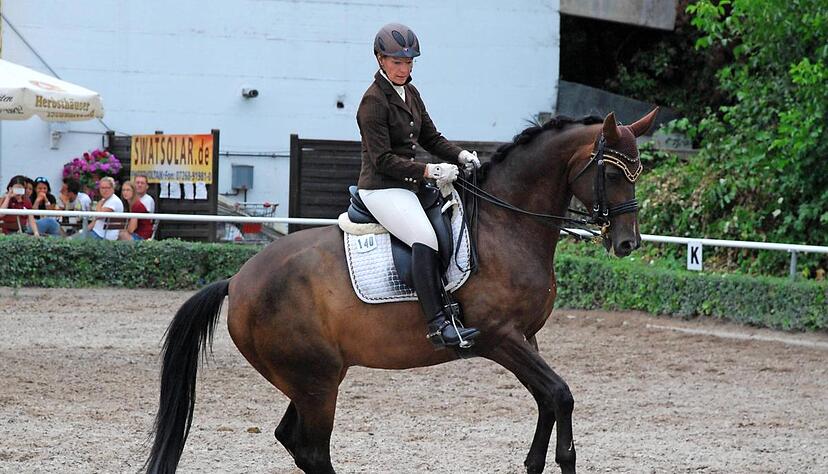 Perfekte Pirouette: Anita Seiz vom RV Ilsfeld ging in der S*-Dressur mit zwei Pferden an den Start. Mit San-Gregory belegte sie Rang acht.Foto: Ranjo Doering
