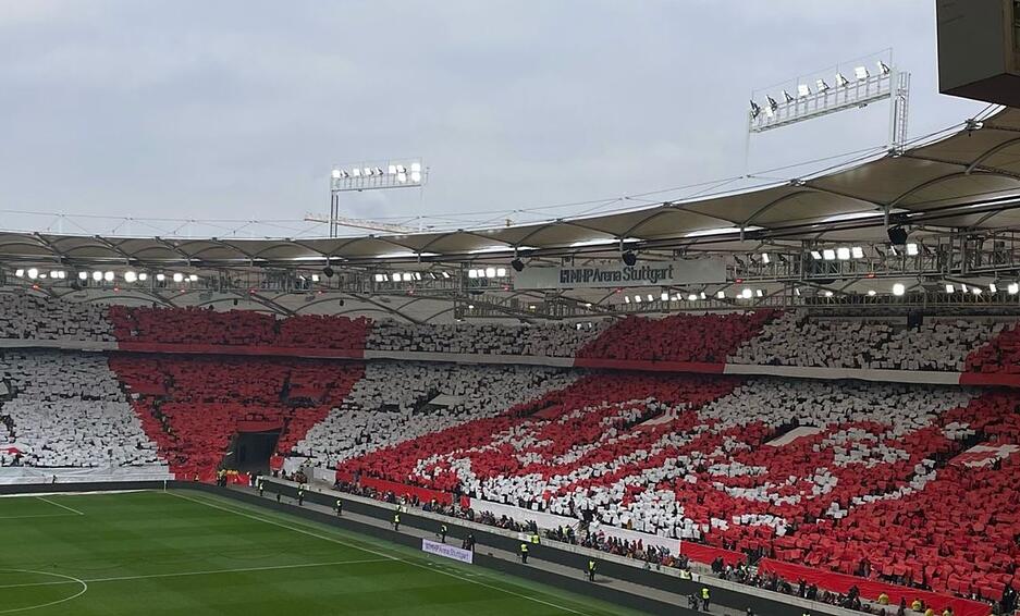Die VfB-Stuttgart-Fans machten mit einer groß vorbereiteten Choreografie am 22. Spieltag der Fußball-Bundesliga auf sich aufmerksam. In Partie ging es gegen den VfL Wolfsburg.