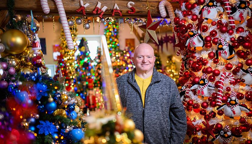 Bereits Anfang Juni beginnt Thomas Jeromin mit dem Schm&uuml;cken.