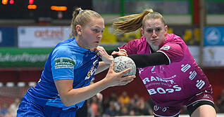 Winkt ein neuer Vertrag: Angunn Gudmestad (links) darf ungeachtet ihrer schweren Verletzung bei der Sport-Union bleiben &ndash; sofern sie es denn m&ouml;chte.