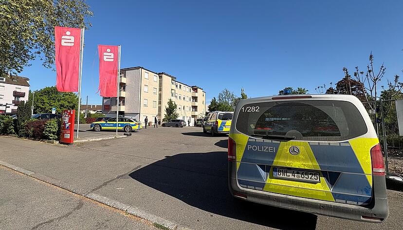 Am Dienstagmorgen haben sich drei Jugendliche unerlaubt Zugang zu einem leerstehenden Haus verschafft.