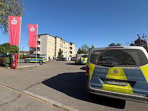 Am Dienstagmorgen haben sich drei Jugendliche unerlaubt Zugang zu einem leerstehenden Haus verschafft.