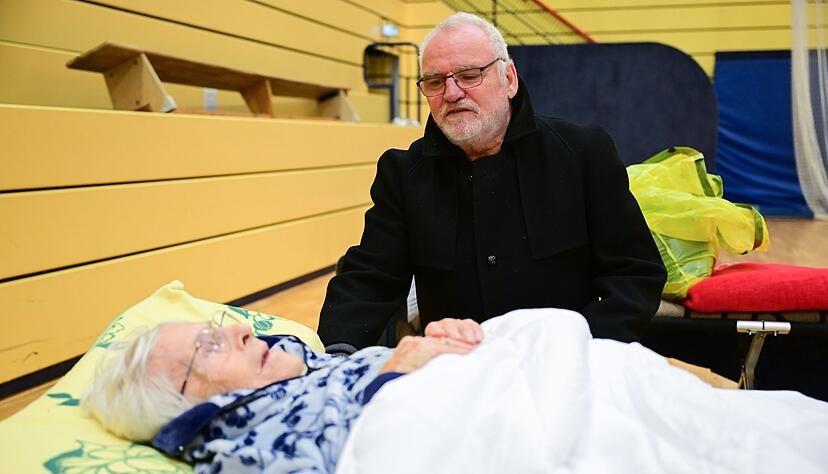 In einer Notunterkunft hat eine 97-J&auml;hrige Unterschlupf gefunden.