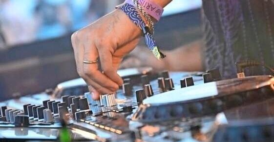 Welche DJs am 1. August nach Heilbronn auf die Theresienwiese kommen, wird als Geheimnis gehandelt.