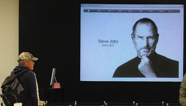 Steve Jobs ist tot. Der Mitbegründer des Computerherstellers Apple starb am Mittwoch im kalifornischen Palo Alto. Steve Jobs ist tot. Der Mitbegründer des Computerherstellers Apple starb am Mittwoch im kalifornischen Palo Alto.