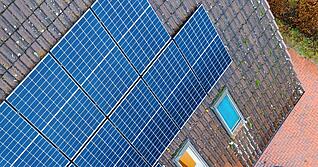 Wie Besitzer alter PV-Anlagen jetzt entlastet werden - Photovoltaik Steuerrecht Umsatzsteuer Einkommensteuer