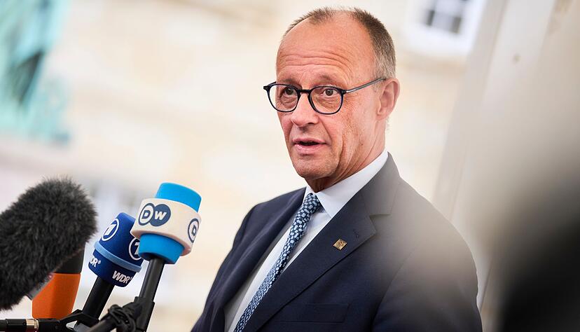 Diplomaten zufolge gibt es unter EU-Staaten Meinungsverschiedenheiten zu Fragen der Koordinierung sowie Finanzierung der geplanten Verteidigungs- und Abschreckungsmaßnahmen. Diplomaten zufolge gibt es unter EU-Staaten Meinungsverschiedenheiten zu Fragen der Koordinierung sowie Finanzierung der geplanten Verteidigungs- und Abschreckungsmaßnahmen.