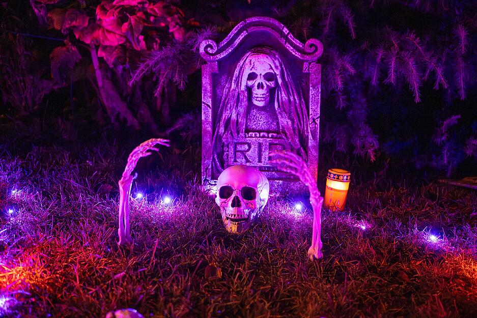 Grusel-Erlebnis in Grantschen: Besucher können mit ihrer Spende die Stiftung „Große Hilfe für kleine Helden“ unterstützen. Grusel-Erlebnis in Grantschen: Besucher können mit ihrer Spende die Stiftung „Große Hilfe für kleine Helden“ unterstützen.