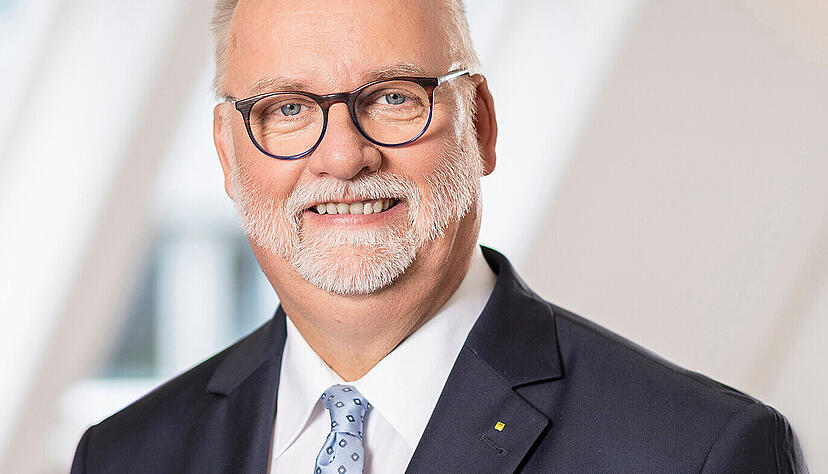 Gerhard Hillebrand sorgte mit seinen Aussagen in einem Interview f&uuml;r Irritationen. Nun ist der ADAC-Verkehrspr&auml;sident zur&uuml;ckgetreten.