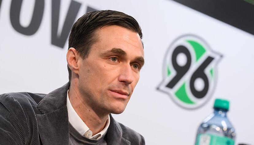 96-Sportdirektor Marcus Mann sorgt sich um die Zukunft von Hannover 96