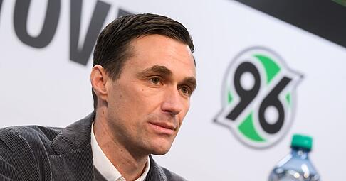 96-Sportdirektor Marcus Mann sorgt sich um die Zukunft von Hannover 96