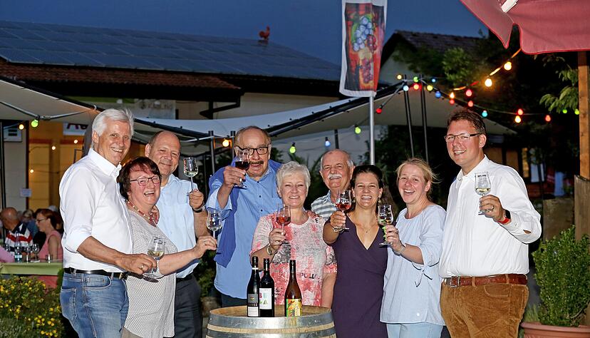Die ausrichtenden Wengerter (hier 2019) m&uuml;ssen sich bis zum n&auml;chsten Weinfest noch gedulden. Foto: Seidel/Archiv