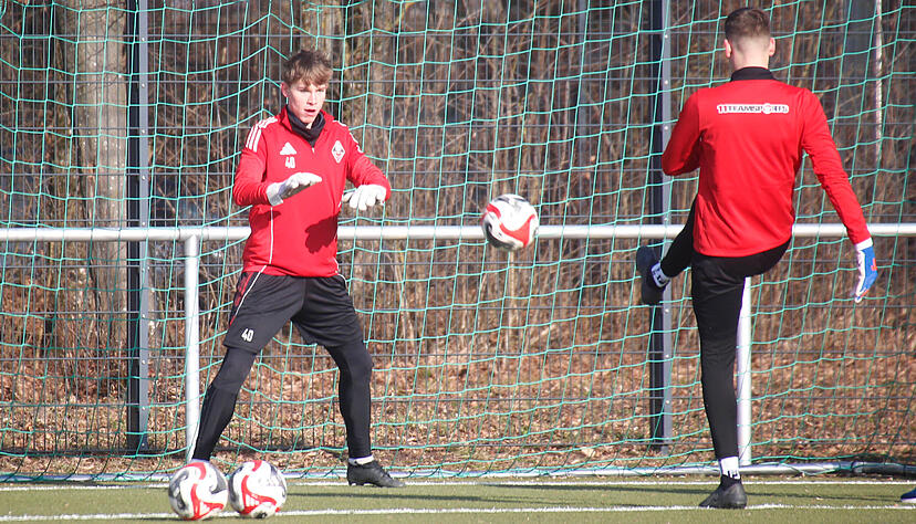 Gianluca Mack (links), der in Spielberg vor der Winterpause schon sein Debüt in der Verbandsliga gegeben hat, soll eine größere Rolle beim VfB spielen. Gianluca Mack (links), der in Spielberg vor der Winterpause schon sein Debüt in der Verbandsliga gegeben hat, soll eine größere Rolle beim VfB spielen.