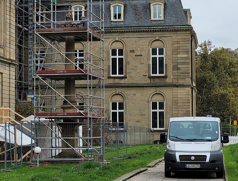 Im Dezember 2024 wurde die Säule eingerüstet und abgebaut. Im Dezember 2024 wurde die Säule eingerüstet und abgebaut.