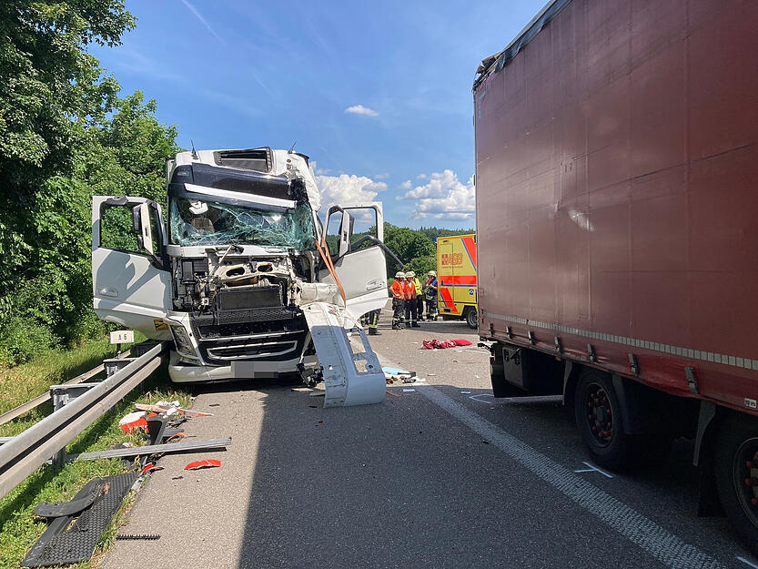 A6 bei Weinsberg nach Unfall gesperrt