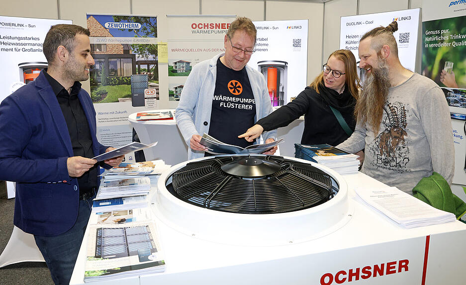 Die Aussteller sind mit rund 400 Fachleuten vor Ort auf der Baumesse in Heilbronn.