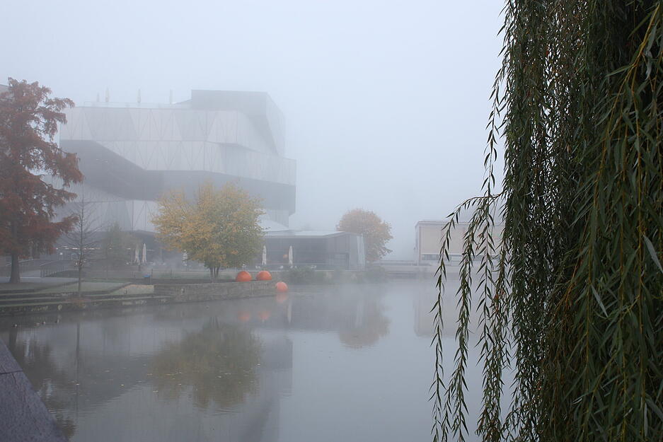 Der Blick auf den neuen Teil der Experimenta von der Adolf-Cluss-Br&uuml;cke aus.
